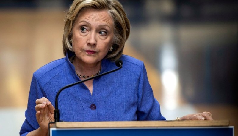 كلينتون تصرح أن اقتراح ترامب حول المسلمين مخجل وخطير