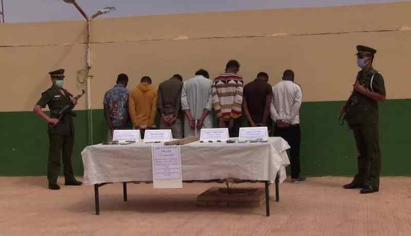 بالفيديو والصور.. الدرك يطيح بعصابة تستهدف الفلاحين عن طريق السطو المسلح بحاسي لفحل في غرداية
