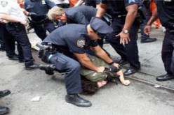 اعتقال أكثر من 400 محتج في أوكلاند الأمريكية