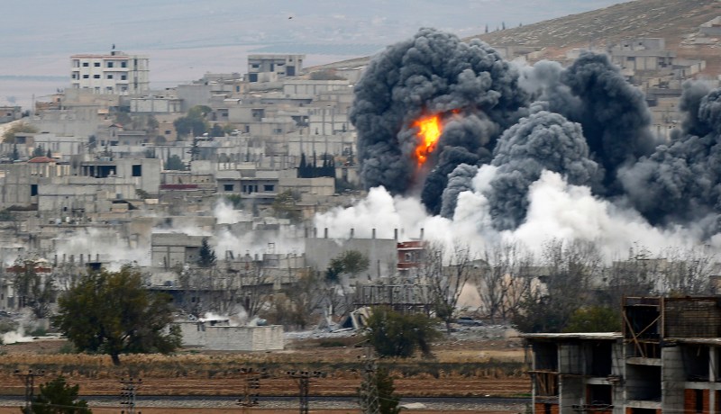 مقتل 8 مدنيين في غارة للتحالف الدولي بريف دير الزور في سوريا