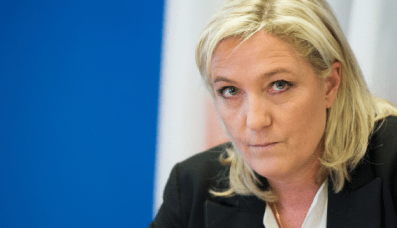 مفتي لبنان يصفع مرشّحة اليمين المتطرّف الفرنسي