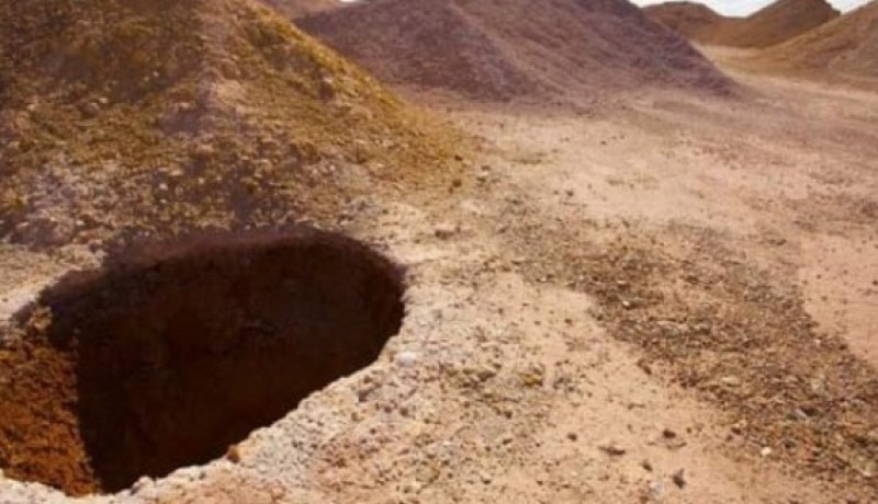 بالصور حفرة مخيفة تخبأ قرية سياحية مذهلة