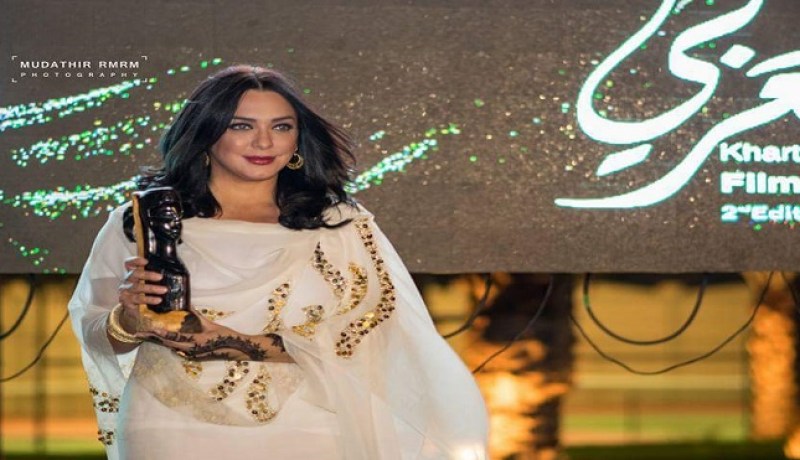 سلاف فواخرجي تروي تفاصيل مخطط القتل الّذي استهدف حياتها في السّودان
