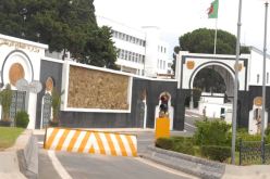 توقيف منتحل شخصية بالرئاسة إبتز إطارات سامية