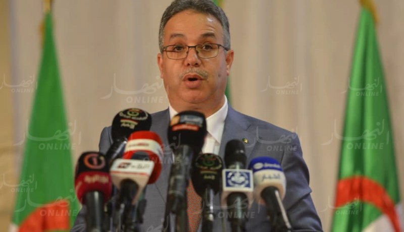 بالصور.. تمار يشرف من المدية على مراسيم تسليم أزيد من 55 الف وحدة سكنية