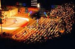 مسرحية “ليلة الإعدام” تنادي باحترام الحياة على اختلافها