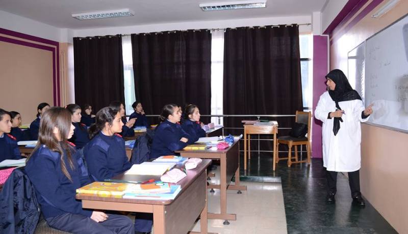 صور.. شبلات الأمة يباشرن الدراسة بمدرسة أشبال الأمة في البليدة