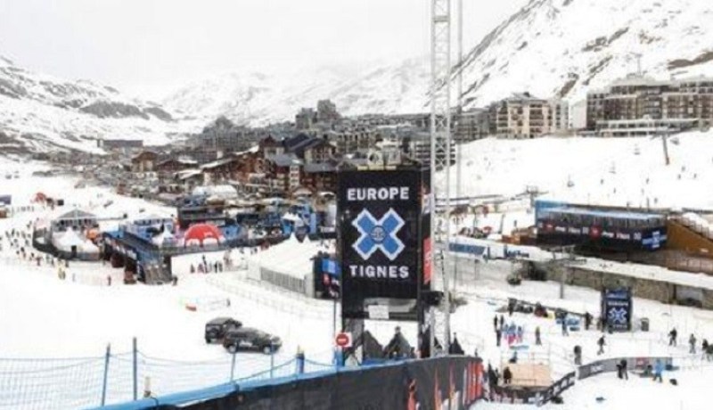 وفاة  4 أشخاص بعد انهيار ثلجي في جبال الألب الفرنسية