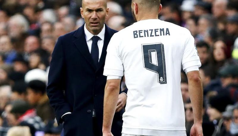 رئيس الإتحاد الفرنسي يرشح زيدان لتدريب “الديكة” ويتضامن مع بن زيمة