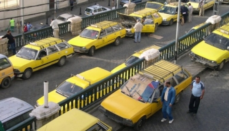 أكثر من 500 سائق سيارة أجرة بالعاصمة يدخلون في إضراب ابتداء من يوم الثلاثاء