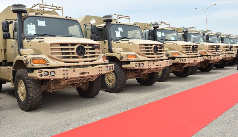 شركة مرسيدس بنز بالرويبة تعرض النماذج الأولى من الشاحنات والحافلات