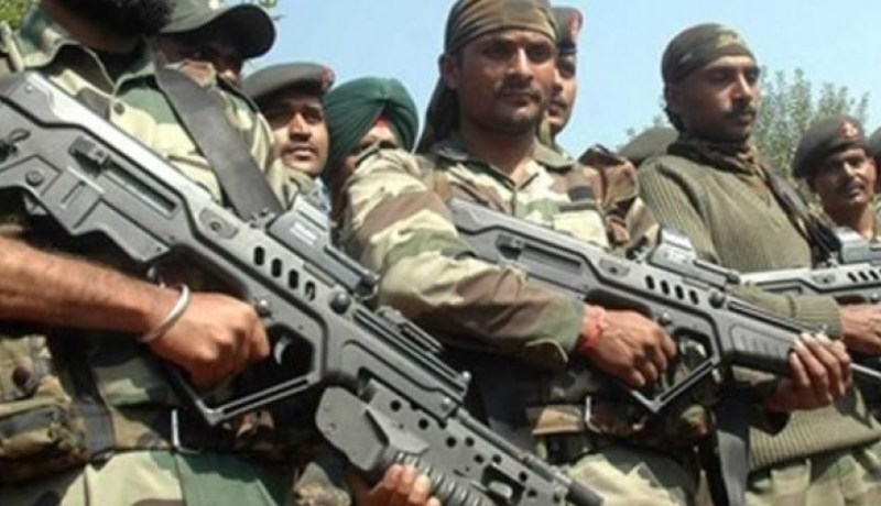 جندى يطلق النيران على رفاقه ويقتل 4 منهم في الهند