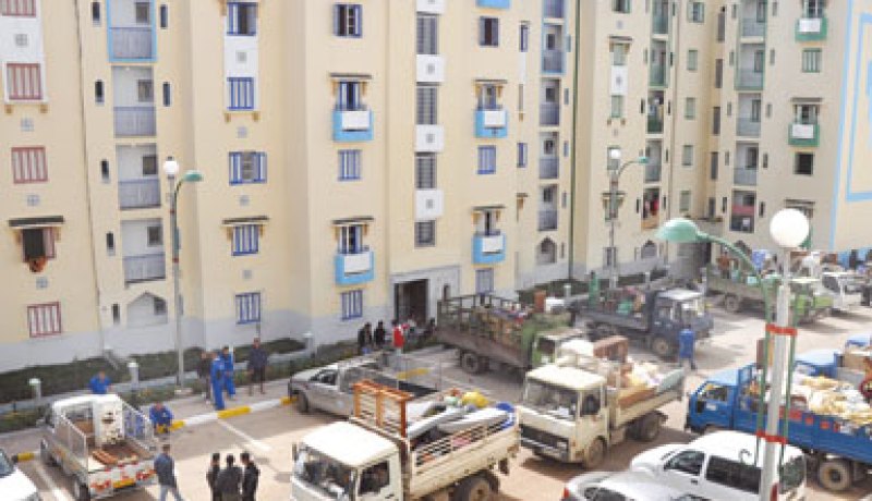 تبون: الولاة ورؤساء الدوائر مسؤولون على تأخر توزيع السكنات الاجتماعية