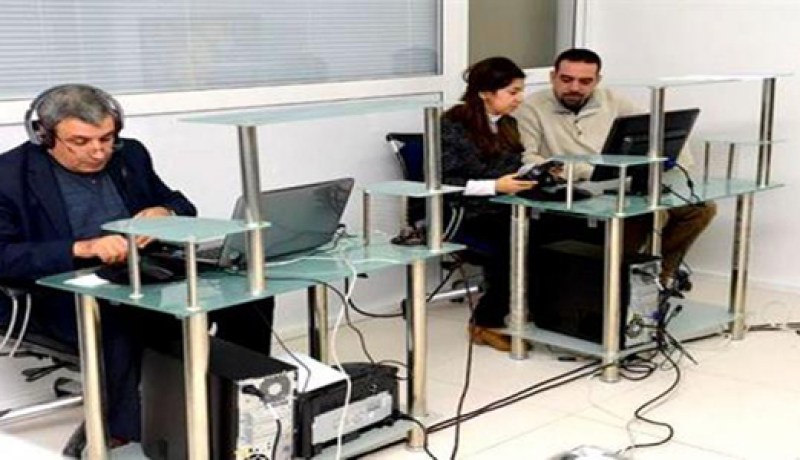 خدمة مركز نداء يفتح بابا للتواصل مع السلطات