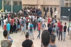 بالفيديو: وفاة مناصر و إصابة 50 اخرين بيهنم شرطيين أثناء عملية بيع التذاكر بملعب التشاكر و  المسؤولين يغلقون الشبابيك