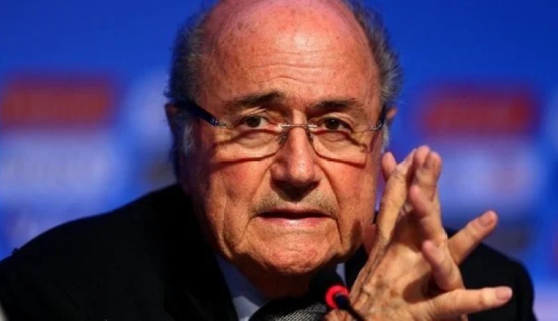 بلاتير يقدم تعازيه للاتحادية الجزائرية لكرة القدم ورئيسها على اثر وفاة نبيل حيماني