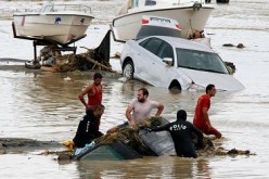 وفاة 8 أشخاص على الأقل جراء الفيضانات بتركيا