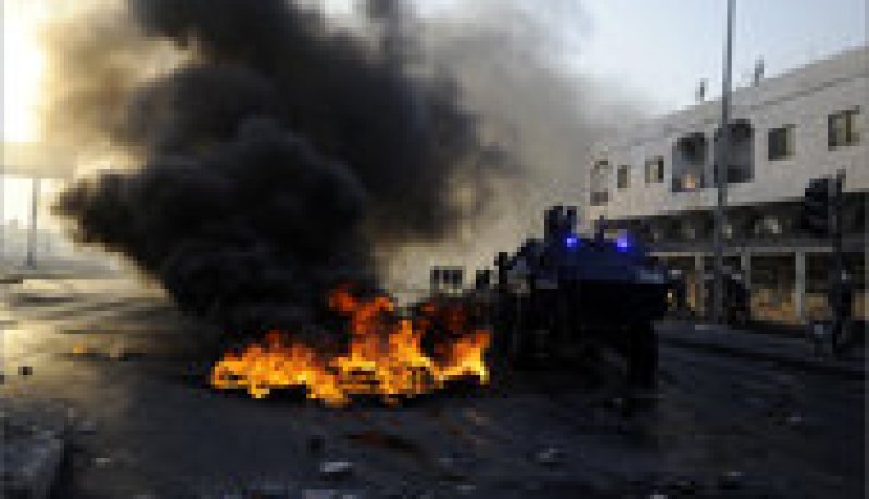 البحرين تعتقل 7 يشتبه بقتلهم شرطيا