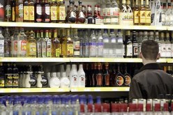 الحرب على الحانات قبيل مـوعد رأس السنـة‮ ‬