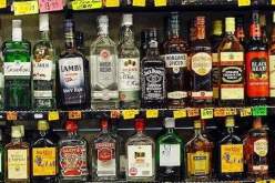 جزائريون استهلكوا 20 مليون لتر «بيرة» و«ويسكي» في «الريفيون» 