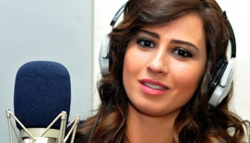 بطلة باب الحارة ميسون أبو أسعد على موعد مع ميسي نجم برشلونة
