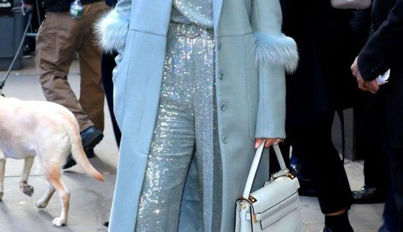 النجمة “جينفر لوبيز” تفوز بالميدالية الذهبية في ماراثون الأناقة