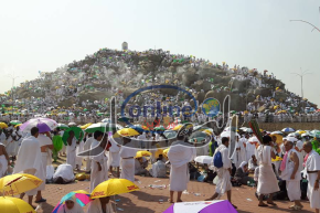 صور حصرية لتوافد الحجاج إلى جبل عرفة