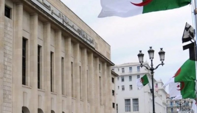 4 أعضاء من الحكومة غدا أمام البرلمان
