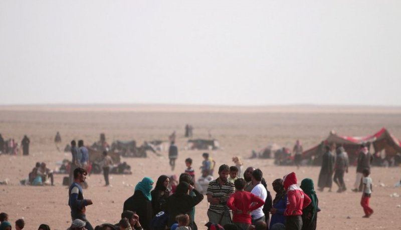 داعش يحتجز آلاف المدنيين لاستعمالهم دروعا بشرية في الموصل