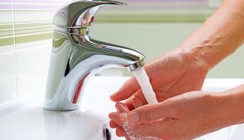 شاب يقتل أمّه خنقا بسبب الوضوء