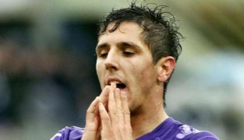 فينجر يصرف نظره عن فيا ويفكر فى ضم يوفيتيتش لأرسنال