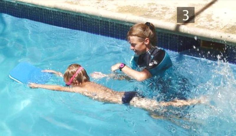 اكتشف فوائد السباحة للأطفال
