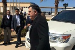 بالفيديو.. اشتباكات في طرابلس ساعات بعد وصول رئيس الحكومة الجديد