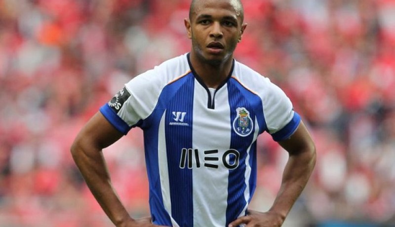 براهيمي يقترب من الرحيل عن بورتو وفيغولي مطلوب لتعويضه