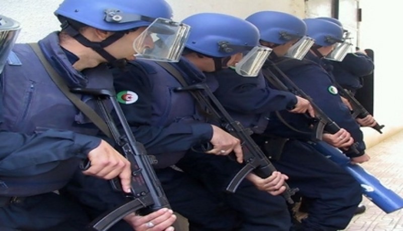 شرطة الحدود توقف 1840 شخص محل بحث لدى الأنتربول