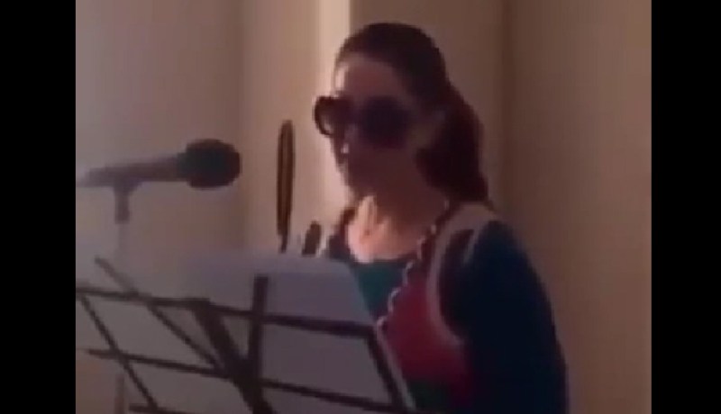 فيديو للمرأة التي تقول لكم إن رصيد حسابكم غير كافي في جيزي