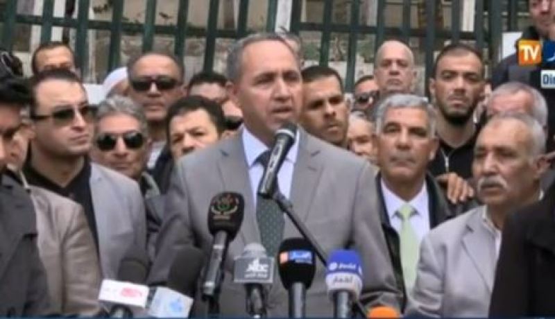 ميهوبي يتعهد بنشر مذكرات الراحل الحاج محمد الطاهر فرقاني