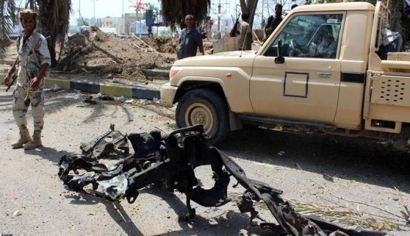 إنتحاري بملابس نسائية يفجر سيارة أمام منزل مدير أمن عدن