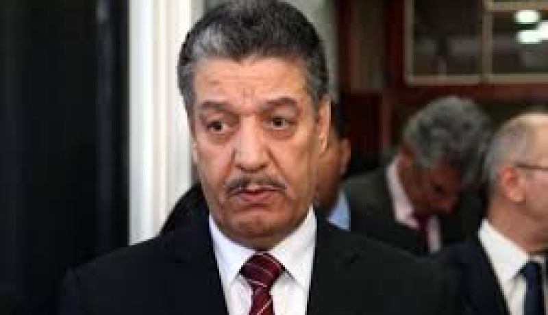 بوضيـاف يصـدم المدخّنـين