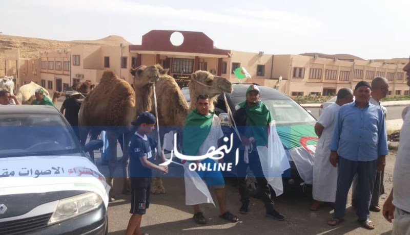 عشرات الفلاحين من بسكرة في مسيرة إلى العاصمة احتجاجا على رئيس بلدية