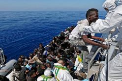 إنقاذ ألف مهاجرغير شرعي خلال يومين في عرض البحر بصقلية