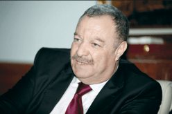 لوندا توزع 60 مليار سنتيم وتكرّم وجوها فنية مع بداية العام الجديد