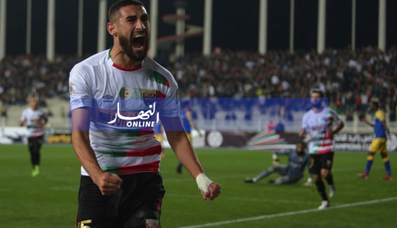 بالصور.. العميد متقدم على النصر بهدف في الشوط الأول