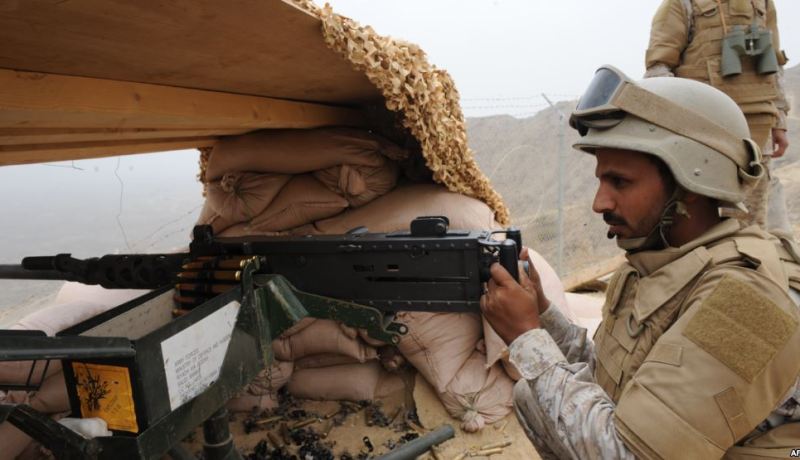 مقتل جندي سعودي بصاروخ مصدره اليمن قبل ساعات من وقف إطلاق النار