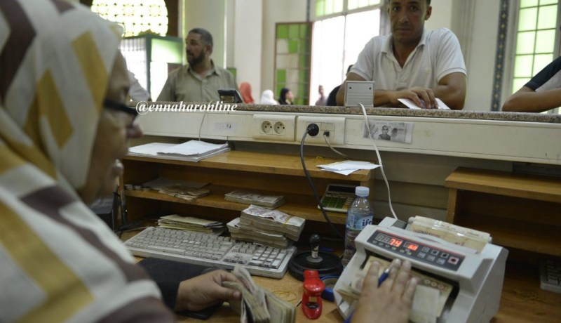 الجزائريون سحبوا أكثر من 311 مليار دج في 65 مليون عملية خلال رمضان