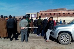 سكان بلدية تارمونت بالمسيلة يغلقون الطريق احتجاجا على نقص الخدمات