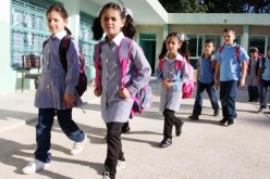 براعم فريق مدرسة لكرة القدم يغلقون الطريق بقرية بودوخة في سكيكدة