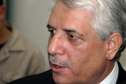 لوح يكشف أن المأساة التي عاشها الجزائريون نتيجة التطرف مازالت جراحها باقية