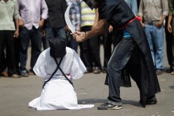 السعودية تعدم مواطنا سعوديا ويمنيين