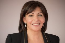 رئيسة بلدية باريس تدعو الجزائر وفرنسا إلى رفع التحديات